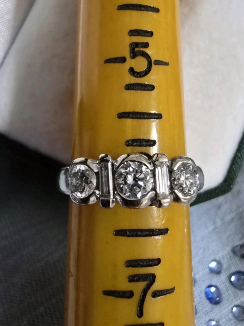 Gorgeous 14k Estate Designer White Gold Vintage Diamond Ring Size 6 - Picture 4 of 11